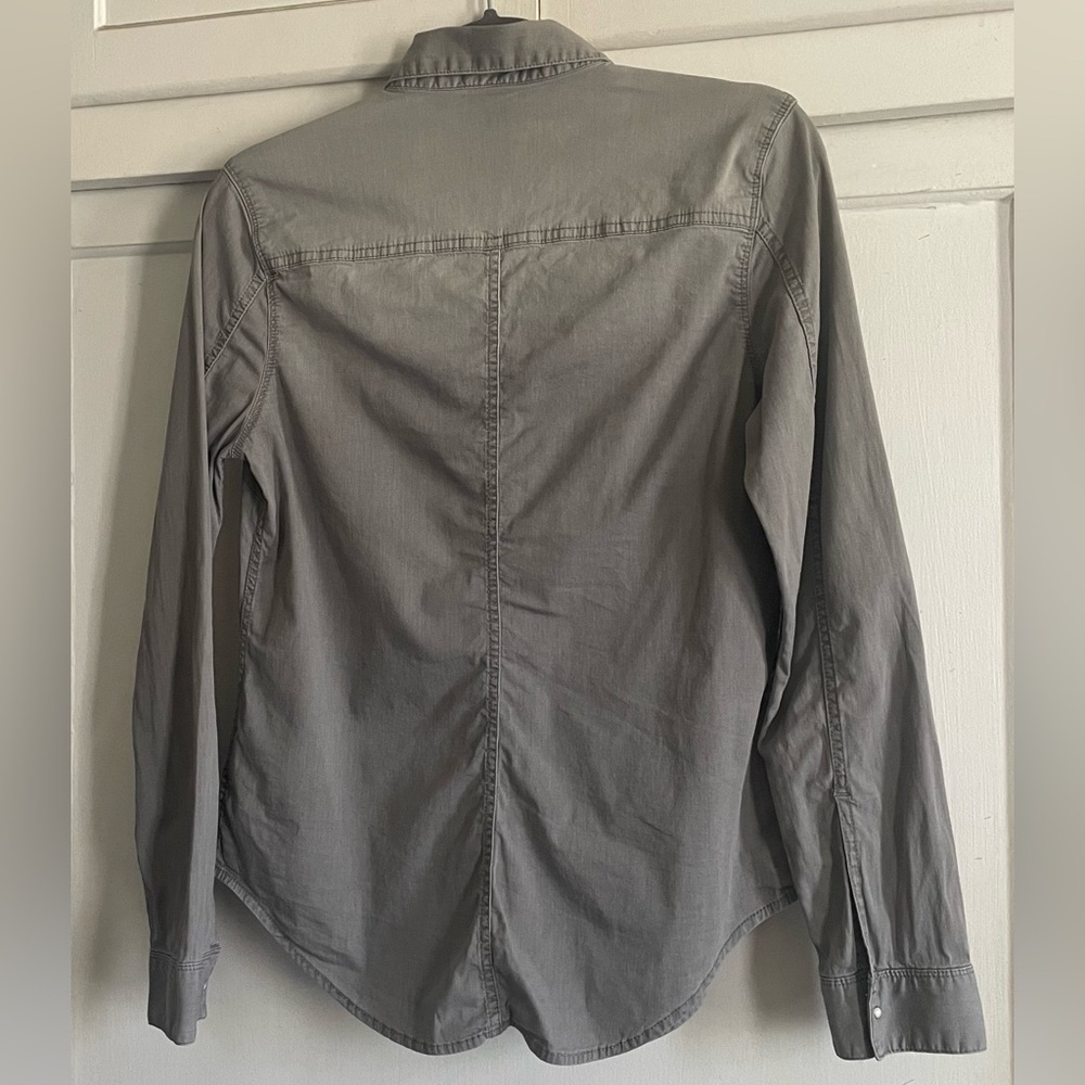 Calvin Klein Jeans Gray Long Sleeve Button Down Shirt. Pre-Owned. - Picture 5 of 13